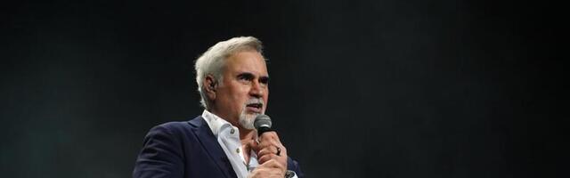 Teise naisega petmine ja kuulsa venna vaikimine Vene-Ukraina sõja teemal. Täna õhtul Tallinnas esineva staari Valeri Meladze keeruline peresuhe