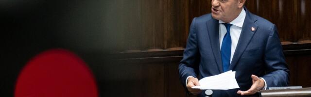 Poola valitsus võitis usaldushääletuse pärast koalitsiooni kaotust presidendivalimistel