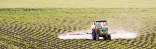 Põllumajanduskontsernide mürgised kemikaalid on hävitamas planeedi mulda