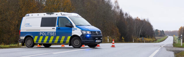 Tallinna-Tartu maanteele kukkus viaduktilt veoauto, liiklus on Tallinna poole suletud