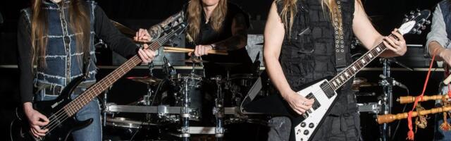 Metsatöll TikToki otse-eetritest: me ei ole pehmodeks muutunud, vaid käime ajaga kaasas