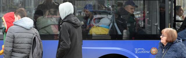 Drama u autobusu 493: Putnici se uspaničili zbog devojke, a onda je ustala Teodora i  jednim potezom sve ostavila bez teksta