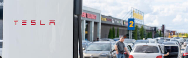 Lõunakeskuses avati Lõuna-Eesti esimene Tesla Supercharger laadimisjaam