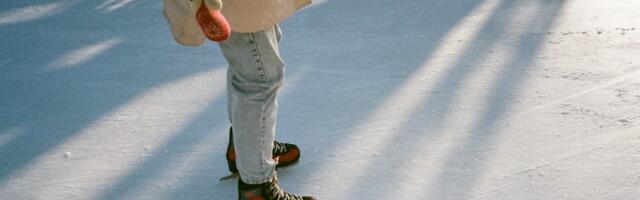 Tartus Raekoja platsil algas uisuväljaku ehitus