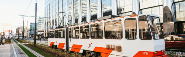VANASADAMA TRAMMITEE AVAMISEL ÜLETAB TASAKAALUKÕNDIJA MAA JA TAEVA VAHEL RÖÖPMEPAARE