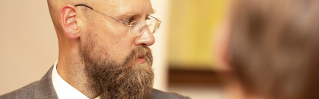 REPLIIK ⟩ Mida järeldada asjaolust, et haiglad ei tunnista vaktsiinipassi nakkusohutuse tõendina?