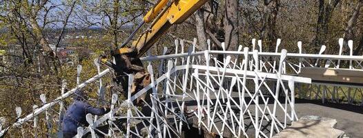 FOTOUUDIS: Põhjakonna trepp laguneb