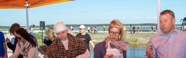 FOTOD | Head maitsed ühendavad! Ruhnu maitsete aasta sai avapaugu piknikuga Väinatammil 