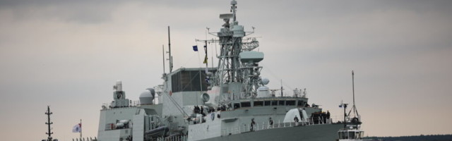 Eestit külastab Kanada kuningliku mereväe fregatt HMCS Fredericton