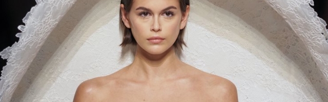 KLÕPS | Supermodell Kaia Gerber jagas fännidele suvist bikiinipilti üllatava lisandiga