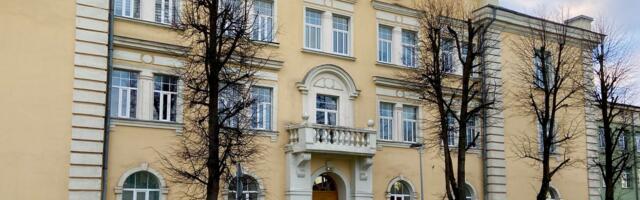 Narva otsib Kesklinna gümnaasiumile uut direktorit