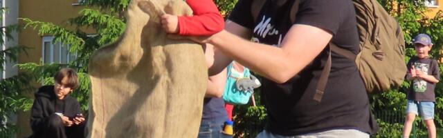 GALERII: laste kotijooks Randvere küla jaaniüritusel