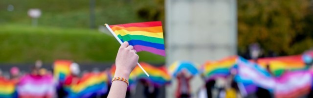 Roheline: EKRE, ära lase end vikerkaarelippudest provotseerida