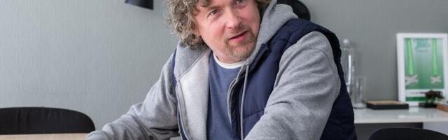 Peterburi muusik on aidanud kümneid Ukraina põgenikke Eestisse