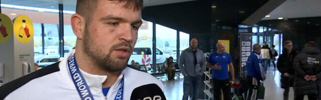 Pronks taskus, astub Karelson areenile Bundesligas