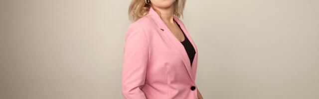 Stiilieksperdi soovitus: milliseid mugavamaid ja elegantsemaid alternatiive eelistada teksapükste asemel pärast 50. eluaastat