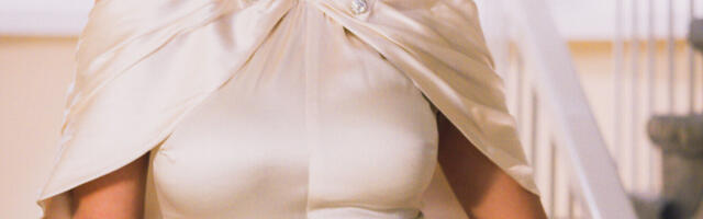 LUKSUSLIK ELU: ALIKA MILOVA kannab hinnalist käekotti, millest keskmine naine ei oska unistadagi