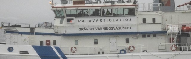 Soome päästelaev tegi tiiru ümber Estonia uurimistiimi laeva