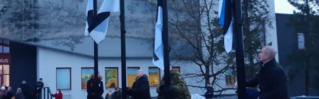 Raplas algas vabariigi aastapäeva tähistamine päikesetõusul