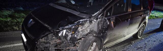 FOTOD | hämaras tuledeta sõitnud autojuht põhjustas Viljandimaal liiklusõnnetuse
