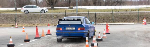 Paides läheb autodega vigursõiduks