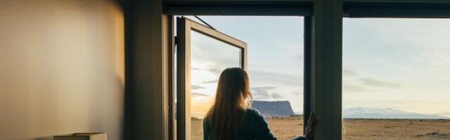 Ilmakuulsa krimikirjaniku teine pool: südantkriipiv romaan, kus pole ühtki mõrva