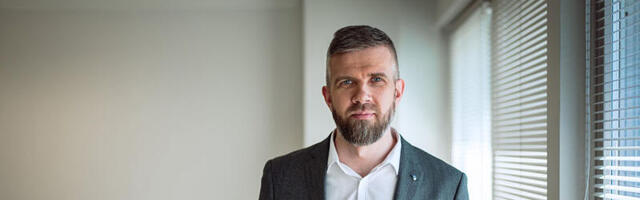 Infoturbejuht annab nõu: kuidas avalikus kohas turvaliselt arvutitööd teha?