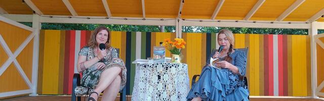 LII­SA OJAN­GU esit­les Lee­sil oma raa­ma­tut „Mi­nu La­he­maa. Seit­se su­ve kü­la­poes“.