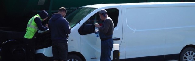 Reporter: Rongi ja kaubiku kokkupõrge Muuga raudteel