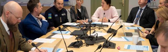 Riigikogu õiguskomisjon toetab vägivallatsejate viibimiskeelu pikendamist