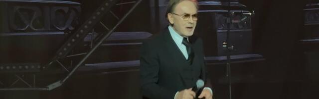 Poznati pevač završio u bolnici, čeka ga operacija! Dugo ignorisao ove simptome: "Zeznuto je..."
