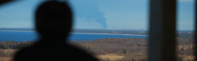 FOTOD ja VIDEOD | Ust-Lugast tõusvaid suitsusambaid on jätkuvalt Eestist näha
