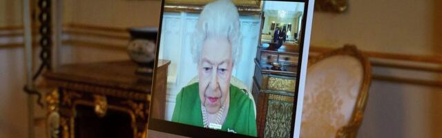 Kuninganna Elizabeth II seljatas koroona