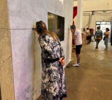 Eestit Praha Kvadriennaalil esindanud Tartu Uue Teatri memoriaali “Eternity” saab sel nädalal näha Eesti Rahva Muuseumis