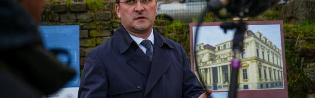 Obnova zdanja Narodne biblioteke Srbije je ispit naše nacionalne i kulturne zrelosti: Selaković na polaganju venaca na Kosančićevom vencu