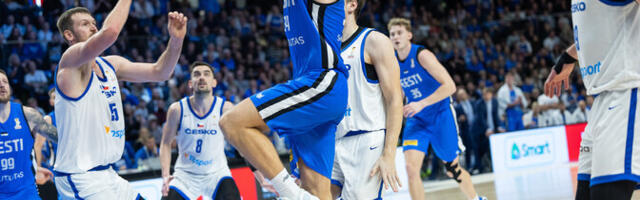 VAATA OTSE | Valikgrupi võitu jahtiv Eesti juhib viimase perioodi eel