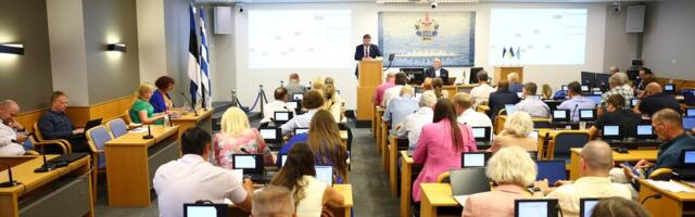 Tallinna linnavolikogu uue koosseisu 13 liiget peatasid oma volitused