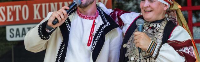 FOTOD | Setomaal tähistati kuningriigipäeva. Kohal olid tuntud näod ja uue ülemsootska Jalmar Vabarna kallim