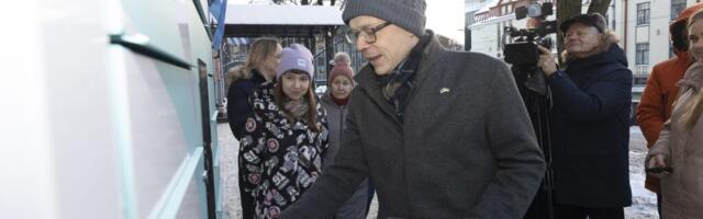 Tallinna Keskraamatukogu avas lugejatele ööpäevaringsed laenutuskapid ja iseteenindusautomaadid
