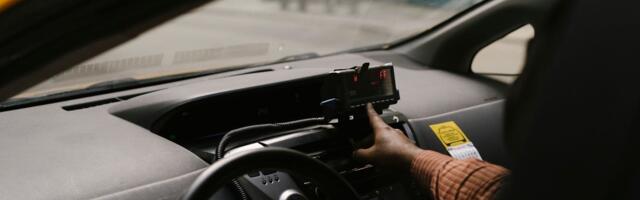 Taksojuht hoidis ära eaka naise pettuse ohvriks langemise