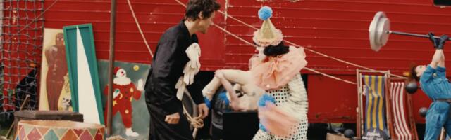 HARRY STYLES särab oma uues muusikavideos hobuse seljas