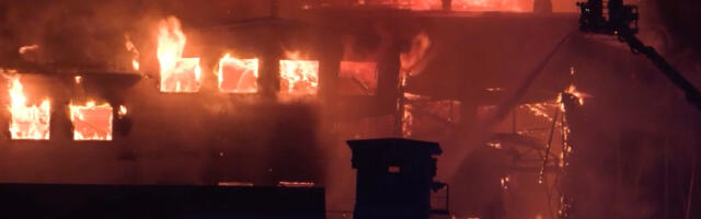 Soomes süttis suur tehasehoone