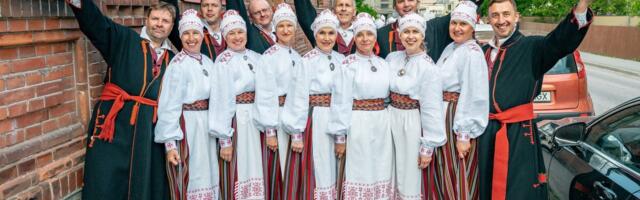 Meie läheme peole! Mulgi ja Pärnu grupid tutvustavad end