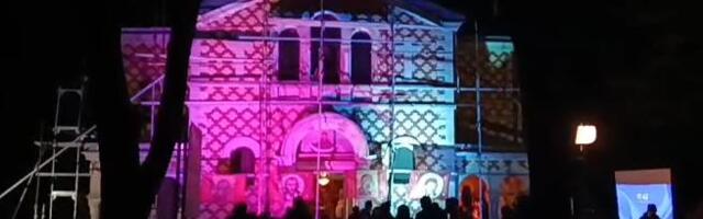 USKRŠNJA LITURGIJA U GORNJIM ADROVCIMA Vernici se okupljaju u crkvi Svete Trojice: Svetinja nikla na mestu stradanja Rajevskog (FOTO/VIDEO)