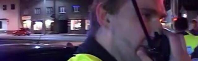 Reporter: Pronksiööst möödub 15 aastat: Tallinnas ligi 1500 inimest põletasid Eesti lippe, hakkasid vastu politseile ja rüüstasid poode