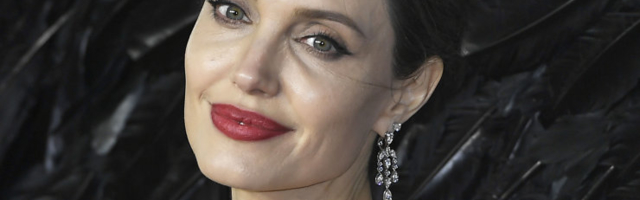 Angelina Jolie avalikustas kurva põhjuse, miks oma tütrele Shiloh nimeks valiks: kasutasin seda hotellides