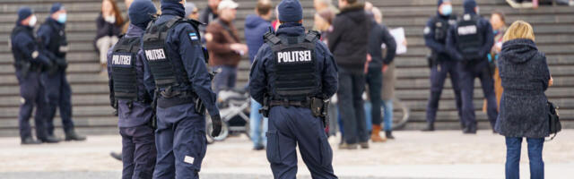 Politseiriik tulekul: kummikuulid, taserid, kaamerad, jälgimine…