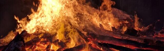 Tartu vallas saavad jõulupuud peaesinejaks Raadi kuuselõkke kontserdil