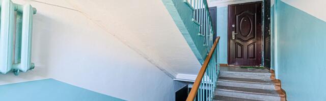 Üle kahe aasta diivanil surnuna lebanud naise kadumist ei märganud keegi