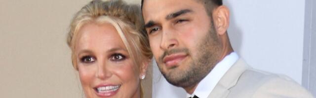 Britney Spears enda ja Sam Asghari abielust_ see aitas varjata valu, mida tundsin poegadest kaugenemise pärast